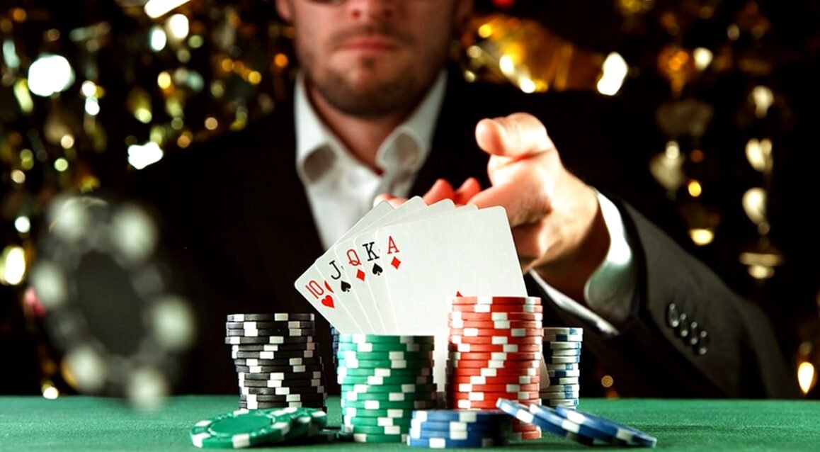 Expert Tips for Improving Your Online Poker